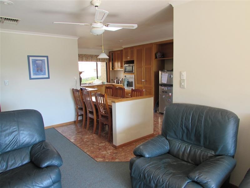 7 Grecian Court, Hallett Cove SA 5158