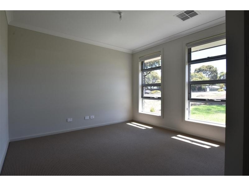 100a Reynell Road, Woodcroft SA 5162