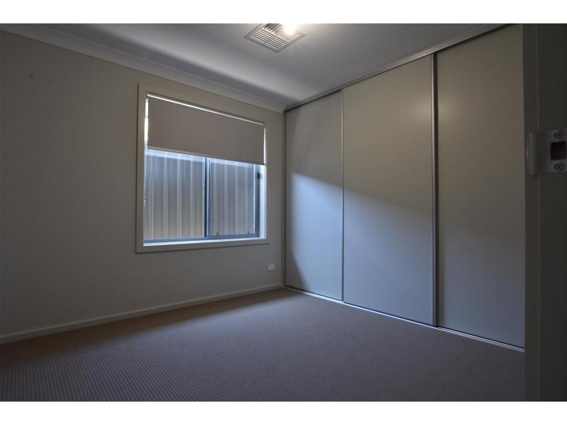 100a Reynell Road, Woodcroft SA 5162