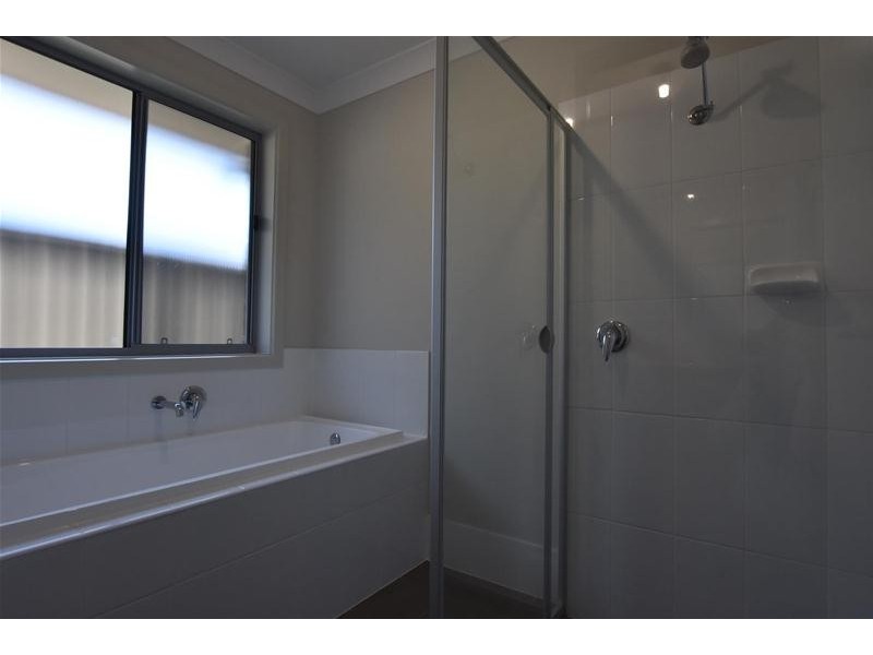 100a Reynell Road, Woodcroft SA 5162