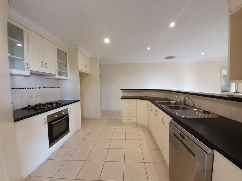 3 Phillip Court, Hallett Cove SA 5158