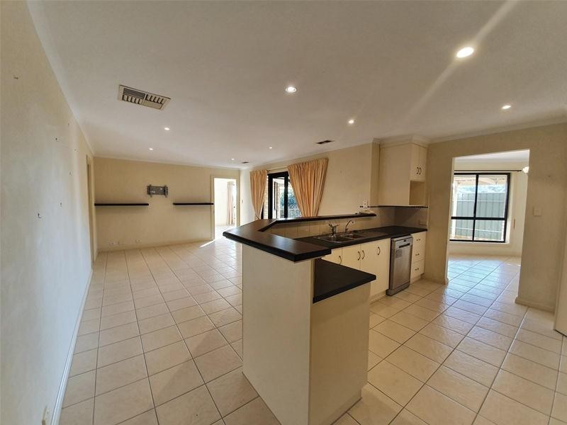 3 Phillip Court, Hallett Cove SA 5158