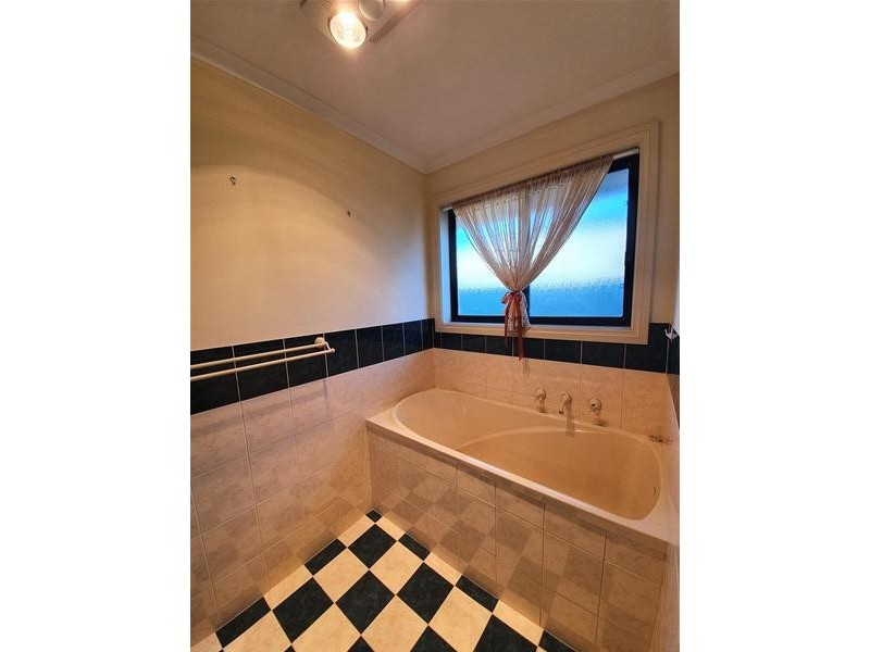 3 Phillip Court, Hallett Cove SA 5158