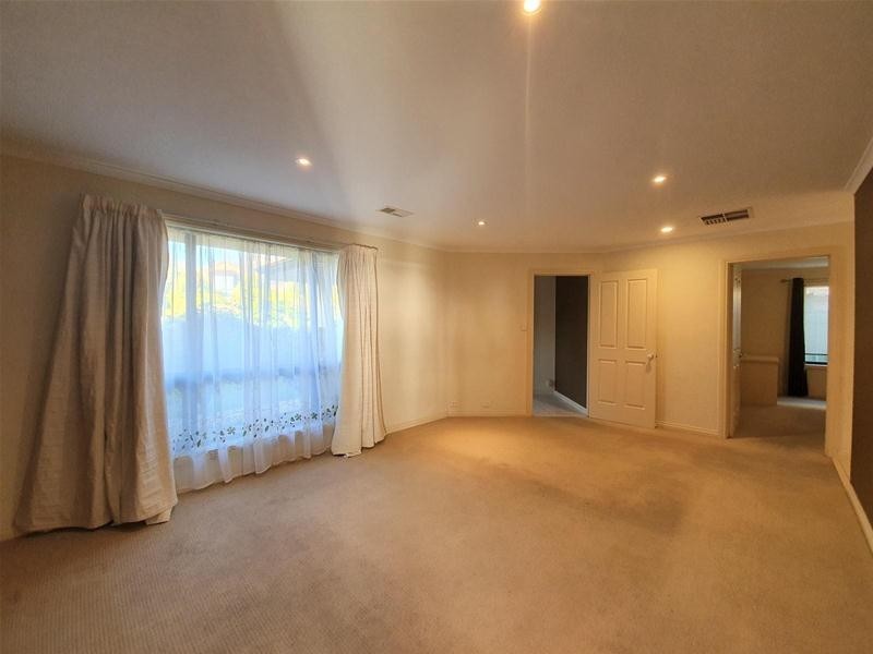 3 Phillip Court, Hallett Cove SA 5158