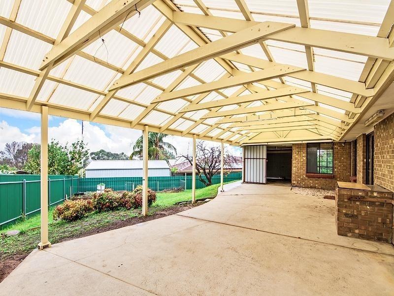 13 Hele Crescent, Trott Park SA 5158