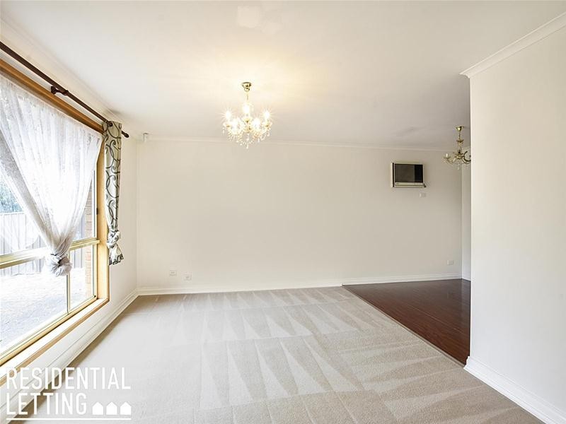 1 Gibson Court, Woodcroft SA 5162