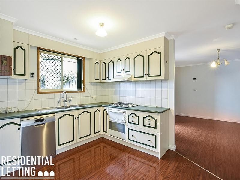 1 Gibson Court, Woodcroft SA 5162