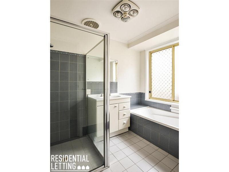 1 Gibson Court, Woodcroft SA 5162