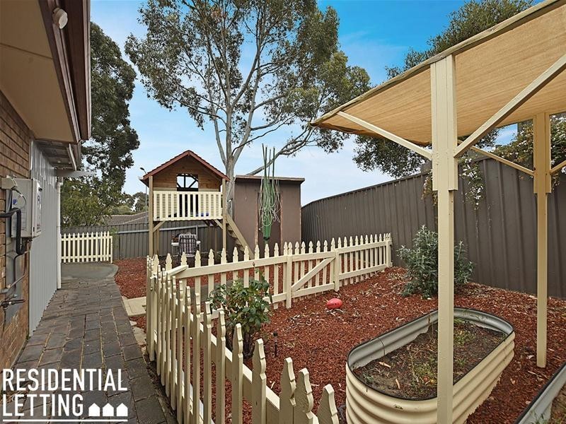 1 Gibson Court, Woodcroft SA 5162