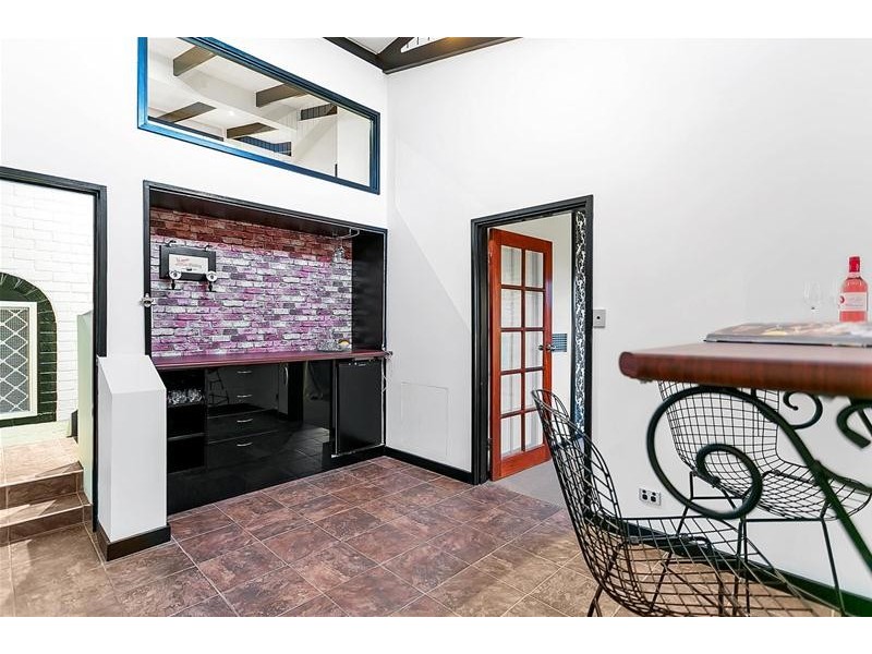 15 Elena Crescent, Hallett Cove SA 5158