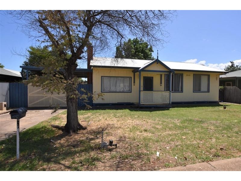 19 Sutton Avenue, Seacombe Gardens SA 5047