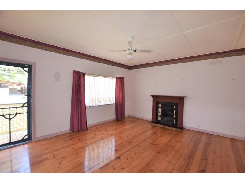 19 Sutton Avenue, Seacombe Gardens SA 5047