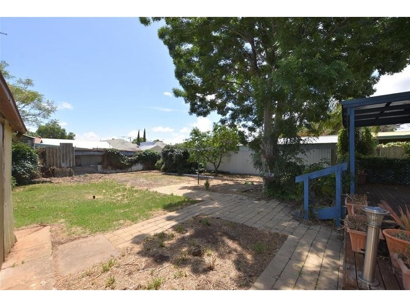 19 Sutton Avenue, Seacombe Gardens SA 5047