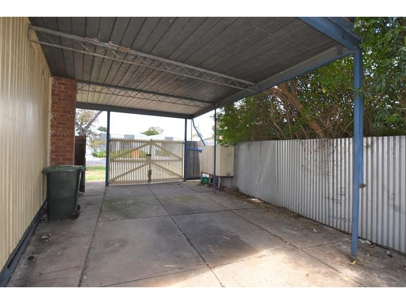 19 Sutton Avenue, Seacombe Gardens SA 5047