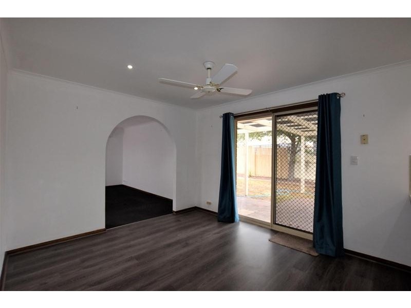 5 Henry Court, Morphett Vale SA 5162