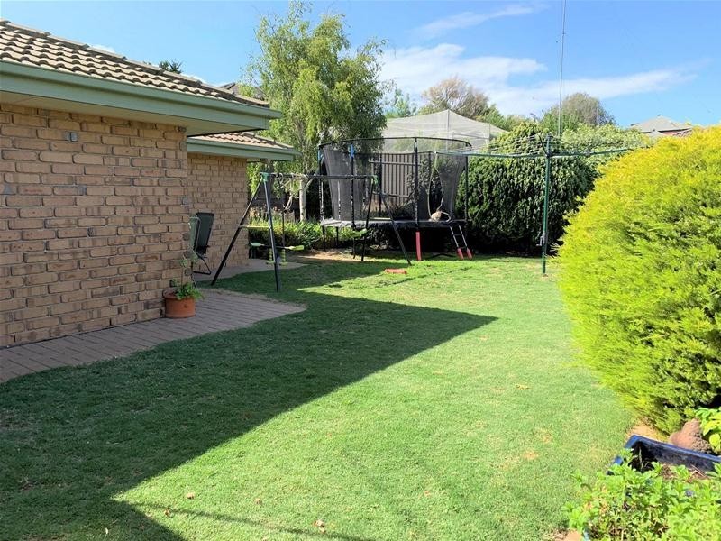 5 Fielders Way, Hallett Cove SA 5158