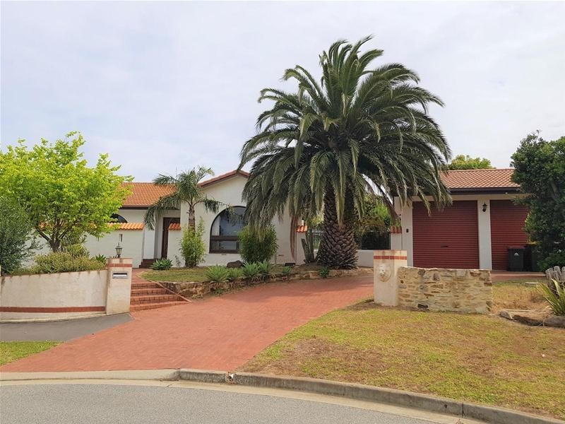 6 Falcon Court, Hallett Cove SA 5158