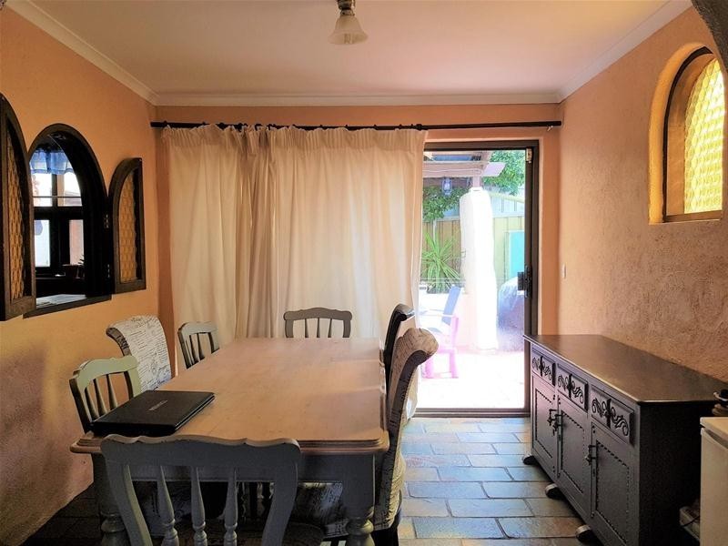 6 Falcon Court, Hallett Cove SA 5158