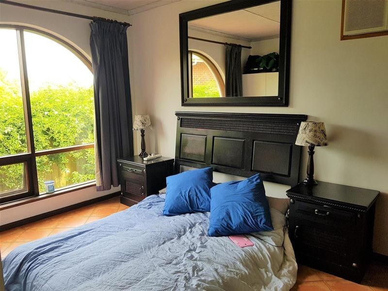 6 Falcon Court, Hallett Cove SA 5158