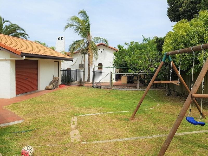 6 Falcon Court, Hallett Cove SA 5158