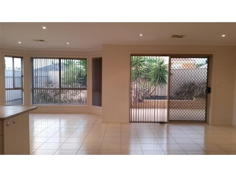 5 Parri Link, Noarlunga Downs SA 5168