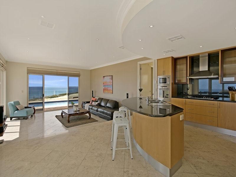 14 Balboa Drive, Hallett Cove SA 5158