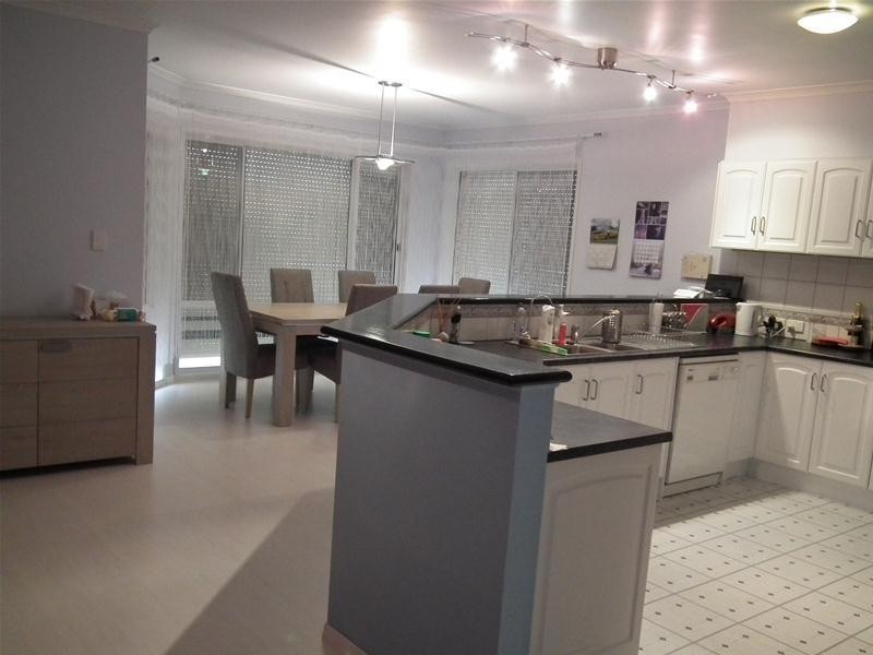 15 Freebairn Drive, Hallett Cove SA 5158