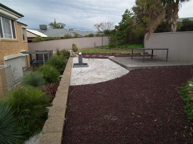 15 Freebairn Drive, Hallett Cove SA 5158