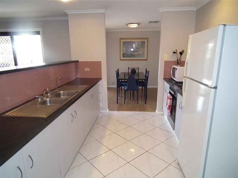 19 Caswell Drive, Hallett Cove SA 5158