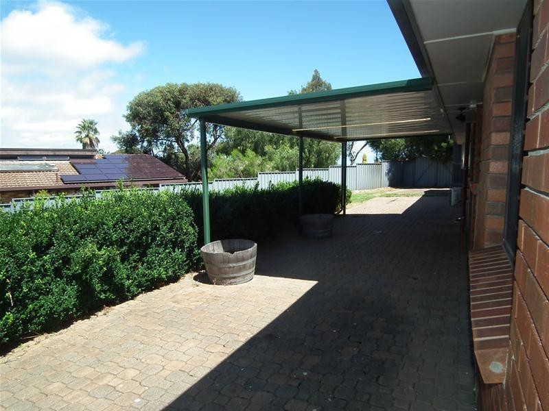 28 Lerunna Avenue, Hallett Cove SA 5158