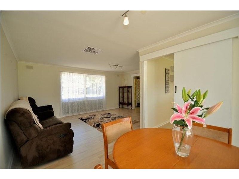 9 Carmela Avenue, Morphett Vale SA 5162