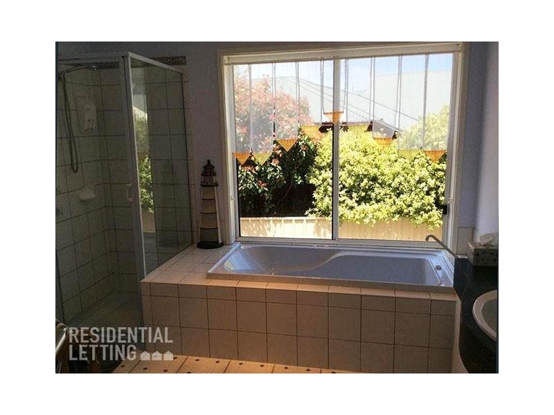 15 Freebairn Drive, Hallett Cove SA 5158