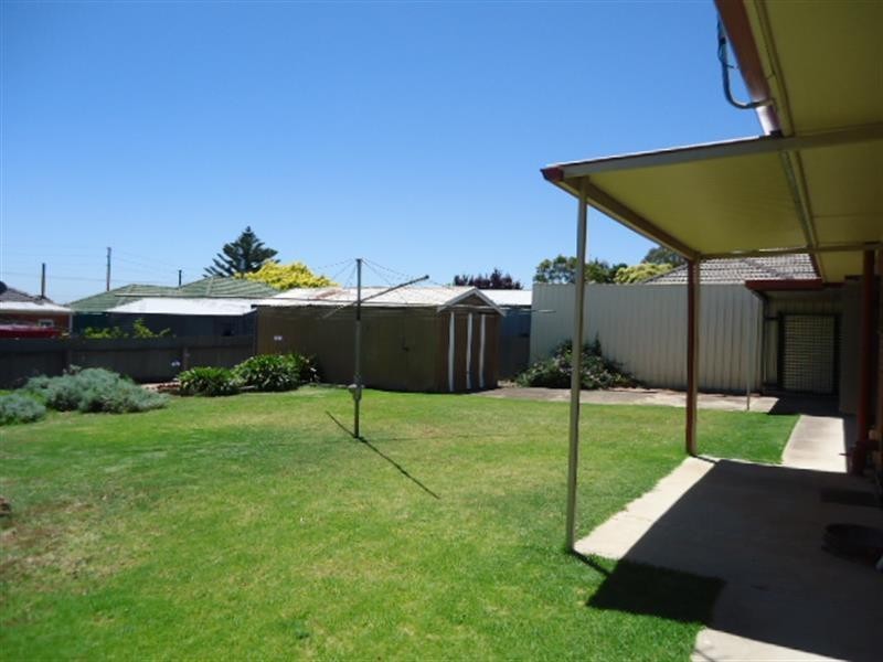 5 Stewart Avenue, Hackham SA 5163