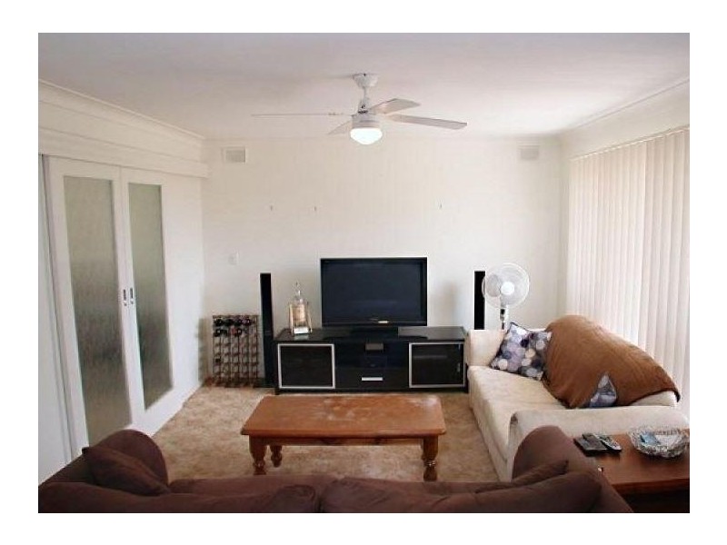 12 Graham Avenue, Hackham SA 5163