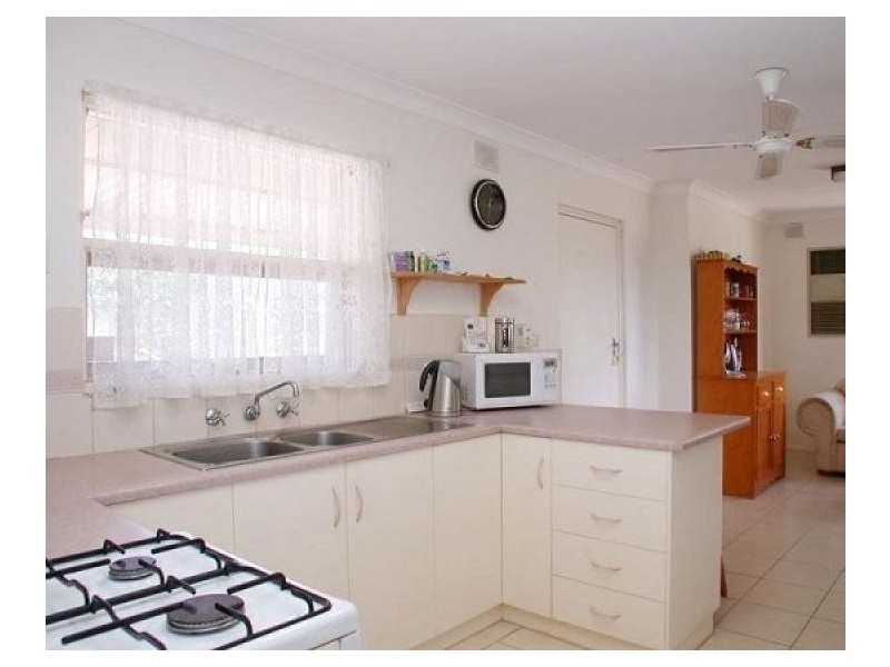 12 Graham Avenue, Hackham SA 5163