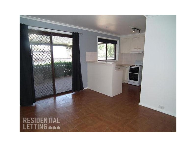 28 Lerunna Avenue, Hallett Cove SA 5158