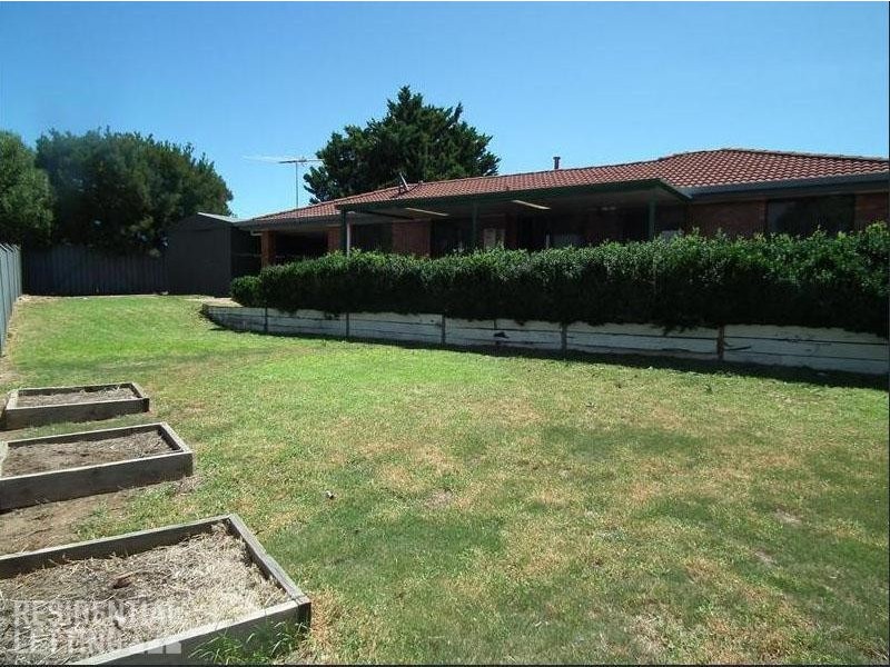 28 Lerunna Avenue, Hallett Cove SA 5158