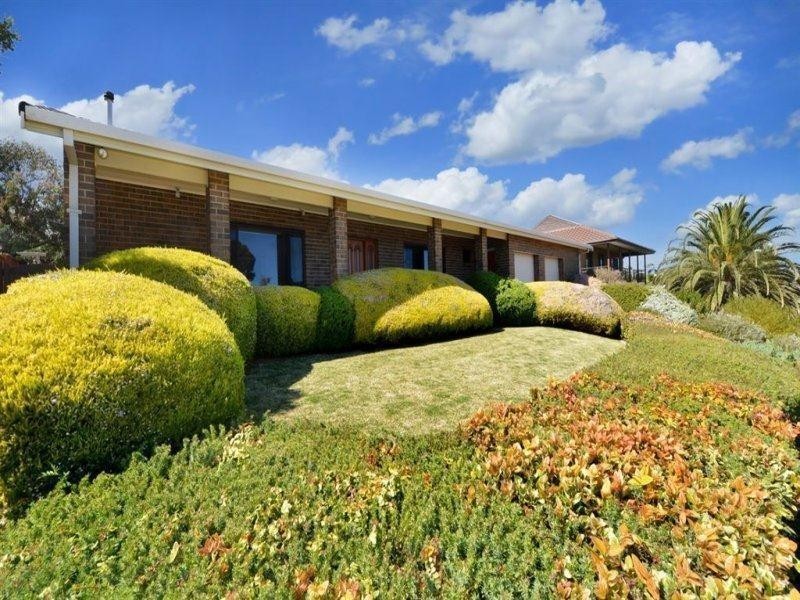 12 Fireball Avenue, Hallett Cove SA 5158