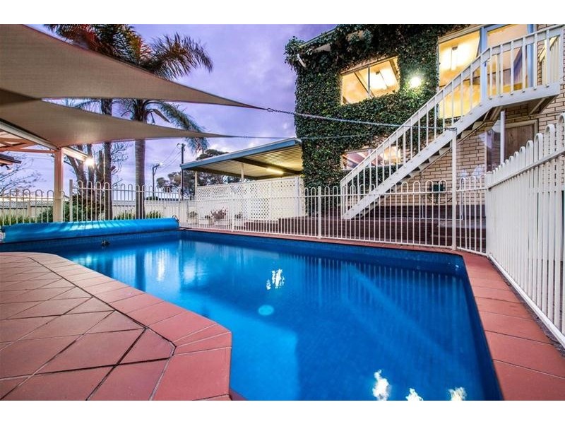 63 Teusner Drive, Morphett Vale SA 5162