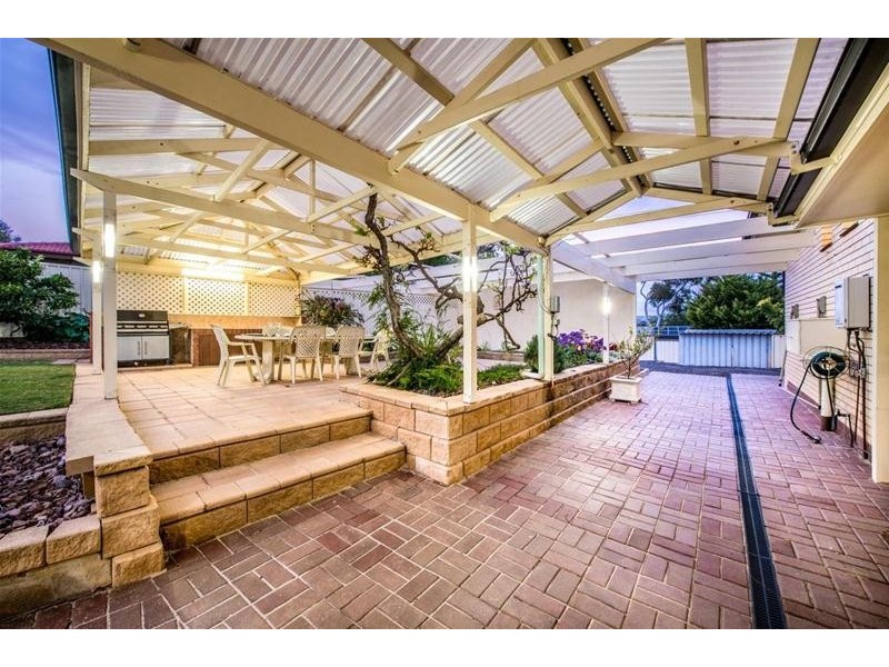 63 Teusner Drive, Morphett Vale SA 5162