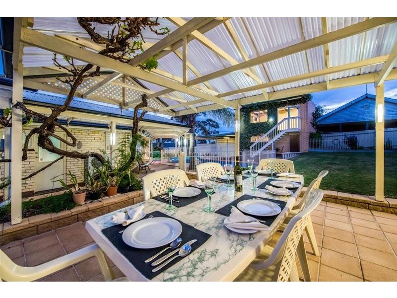 63 Teusner Drive, Morphett Vale SA 5162