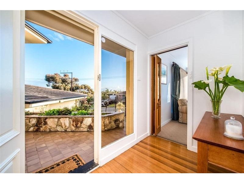 63 Teusner Drive, Morphett Vale SA 5162