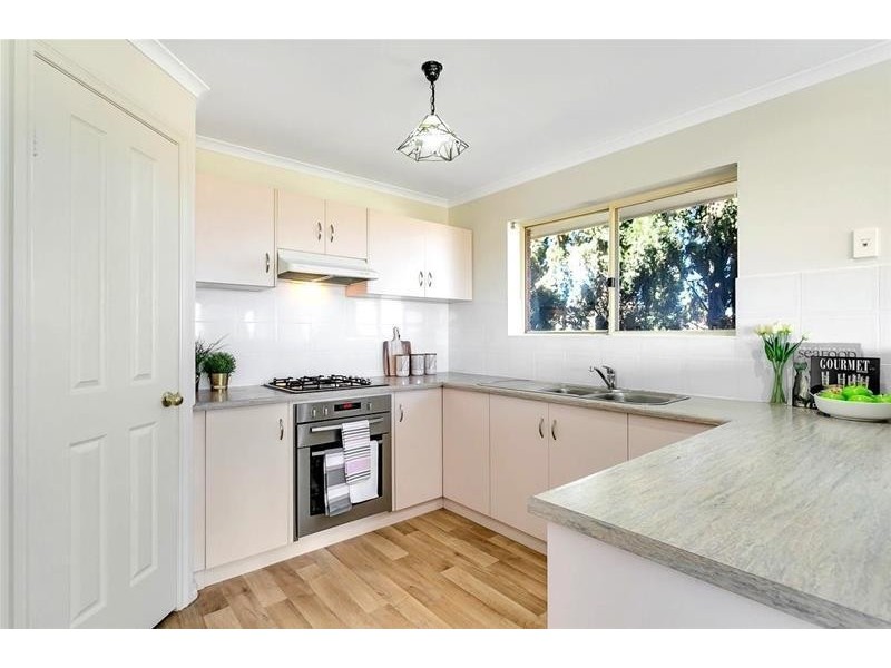 4A Beeches Close, Hallett Cove SA 5158