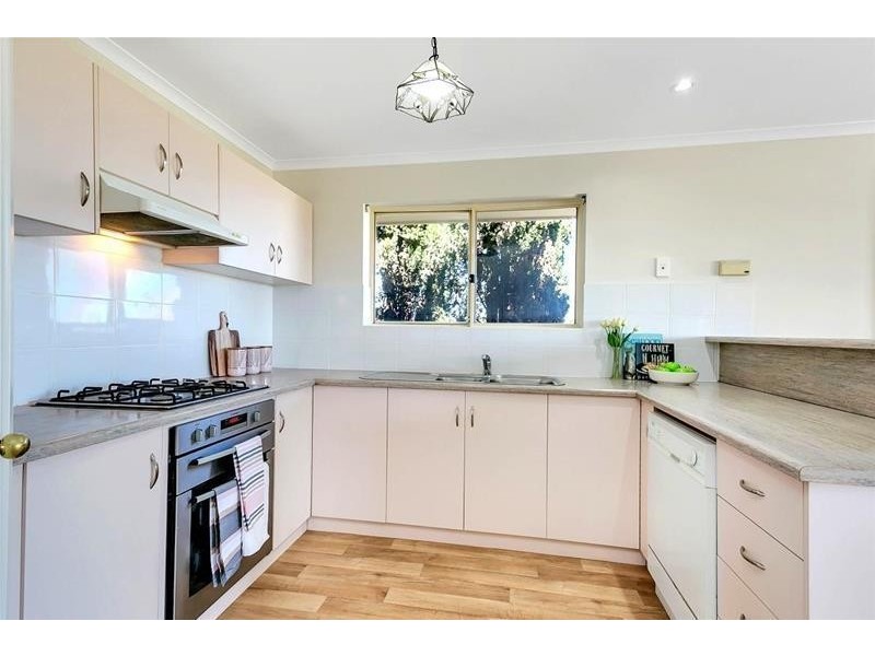 4A Beeches Close, Hallett Cove SA 5158