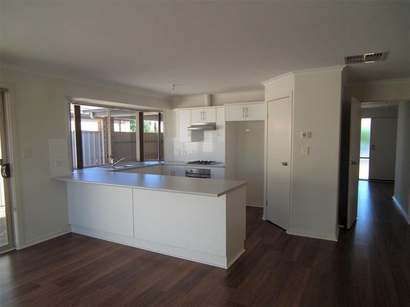 5 Swinton Close, Christie Downs SA 5164