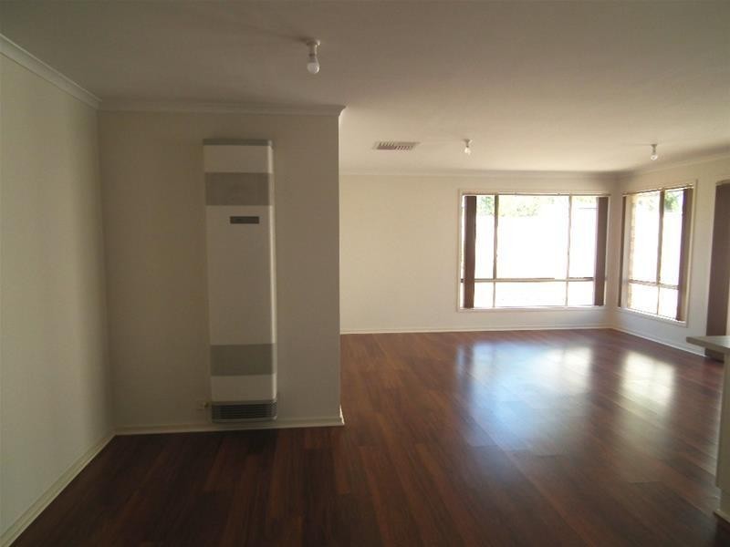 5 Swinton Close, Christie Downs SA 5164