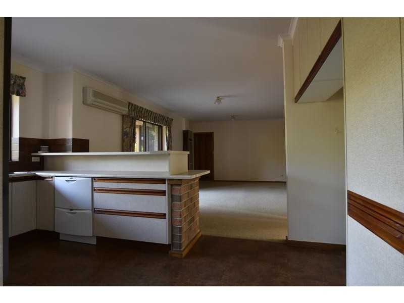 12 Fireball Avenue, Hallett Cove SA 5158