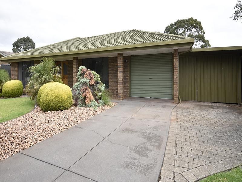 2 Lee Avenue, Happy Valley SA 5159