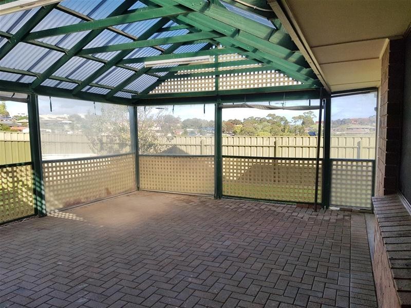 6 Leith Court, Hallett Cove SA 5158