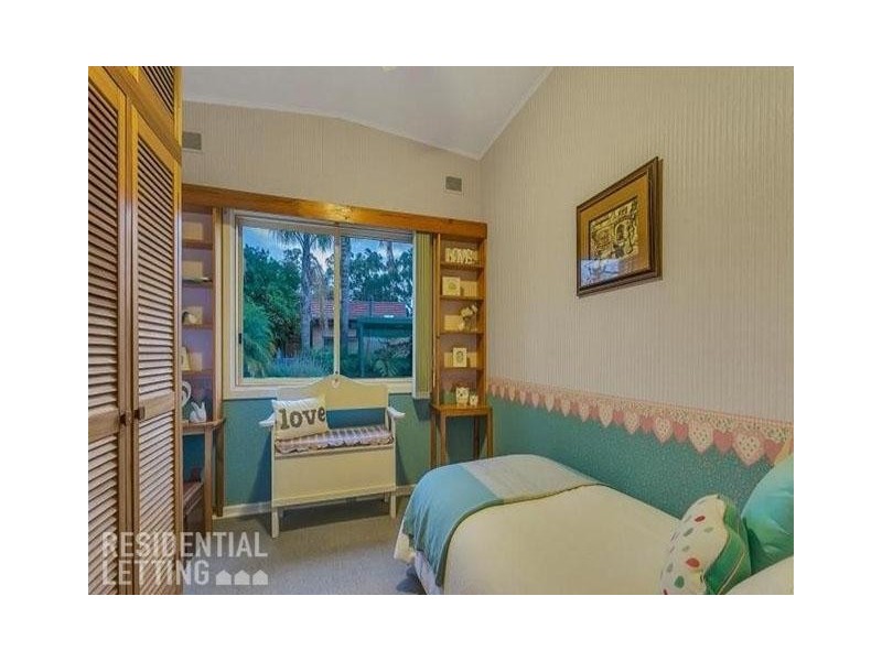 10 Raggatt Crescent, Mitchell Park SA 5043